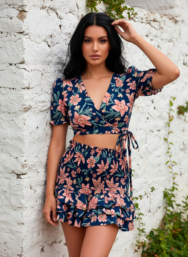 LIZAPONS Conjunto de Dos Piezas Estampado Floral con Top de Cinta Ajustable a la Espalda y Falda Corta con Tres olanes