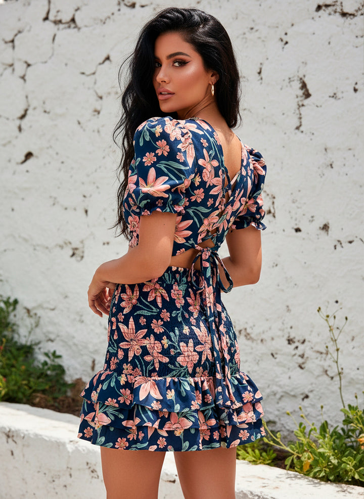 LIZAPONS Conjunto de Dos Piezas Estampado Floral con Top de Cinta Ajustable a la Espalda y Falda Corta con Tres olanes