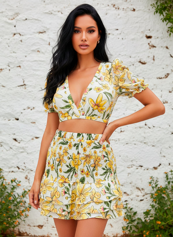 LIZAPONS Conjunto de Dos Piezas Estampado Floral con Top de Cinta Ajustable a la Espalda y Falda Corta con Tres olanes