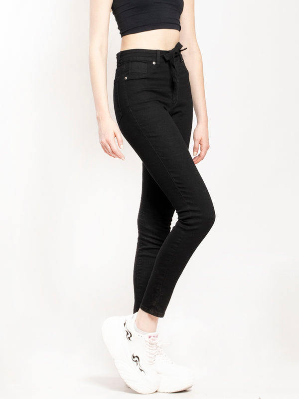 Pantalón negro mezclilla con cinta de amarre y bolsillo - Liza Pons